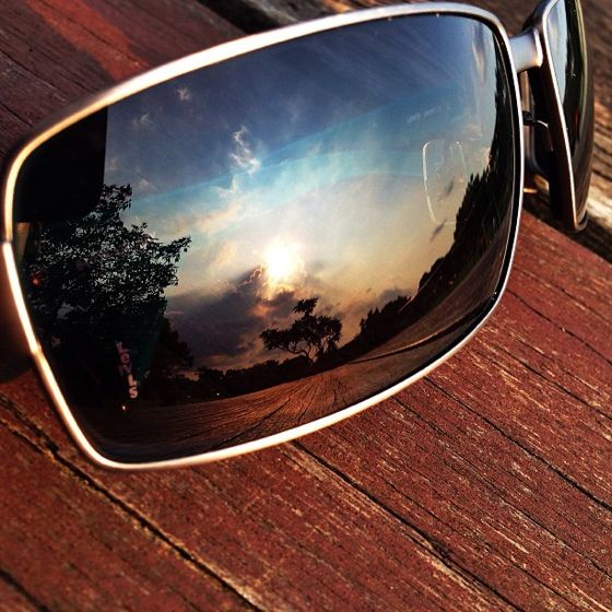 12 Examples of Using Reflections in iPhone Photography